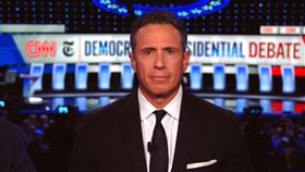 CNN主播克里斯．古莫（Chris Cuomo）因使用媒體資源協助哥哥、前紐約州州長古莫在性侵案一事，遭到CNN開除。（圖／翻攝自@ChrisCuomo臉書）