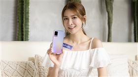 vivo推出「歲末狂歡，暖心獻禮」回饋活動（圖／品牌提供）