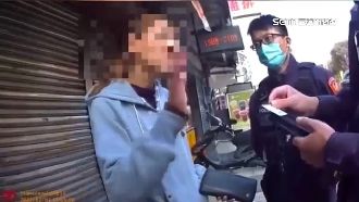 沒繫安全帶遭攔查　女謊報母親身分