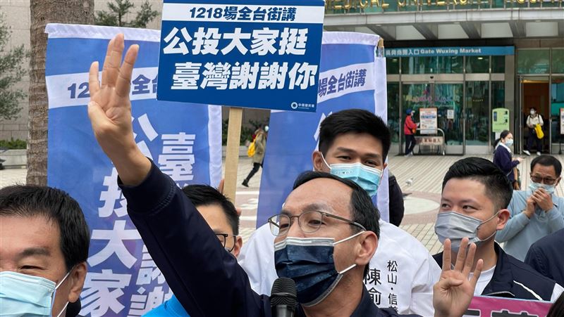 謝志偉：國民黨是反「英」和「美」