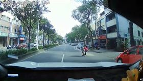 新北市,三峽,孩童,馬路,駕車，翻攝自我是三峽人