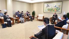 行政院長蘇貞昌今（6）日上午9時召開擴大防疫會議。（圖／行政院提供)