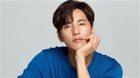 韓國男神/44歲元斌/代言。（圖／翻攝自eden9official IG）