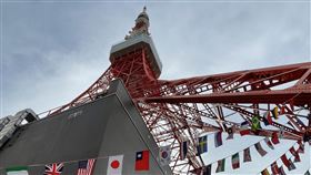 中華民國國旗現東京鐵塔奧運期間東京鐵塔懸掛各國旗幟，代表台灣的中華民國國旗也在其中。中央社記者楊明珠東京攝  110年7月26日