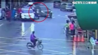 惡煞遇車禍掏槍　下秒卻藏槍裝乖