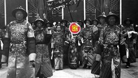 版權字樣特殊需求：圖片收錄於麥田出版：《慈禧：開啟現代中國的皇太后》 。