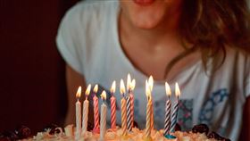 生日、吹蠟燭、慶生。（圖／翻攝自Pixabay）
