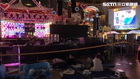 新北耶誕城，巨星演唱會粉絲提前４天排隊卡位，（圖／記者劉沛妘攝影）