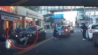 台中7歲童過馬路狂奔　遭BMW撞飛