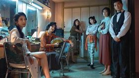 《華燈初上》中各個都有嫌疑，連胡瑋杰都被懷疑與此案脫不了關係。（圖／翻攝自huweijie_ IG）