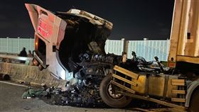 分隔島,護欄,貨櫃車,台64線,