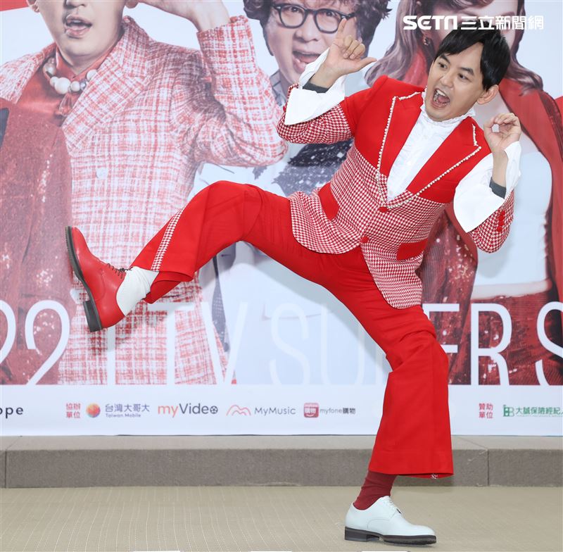 黃子佼。（記者邱榮吉/攝影）