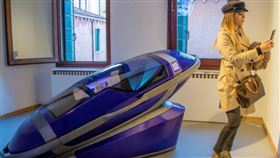 ▲瑞士政府核准安樂死座艙「Sacro膠囊艙」。（圖／翻攝自Exit International官網）

