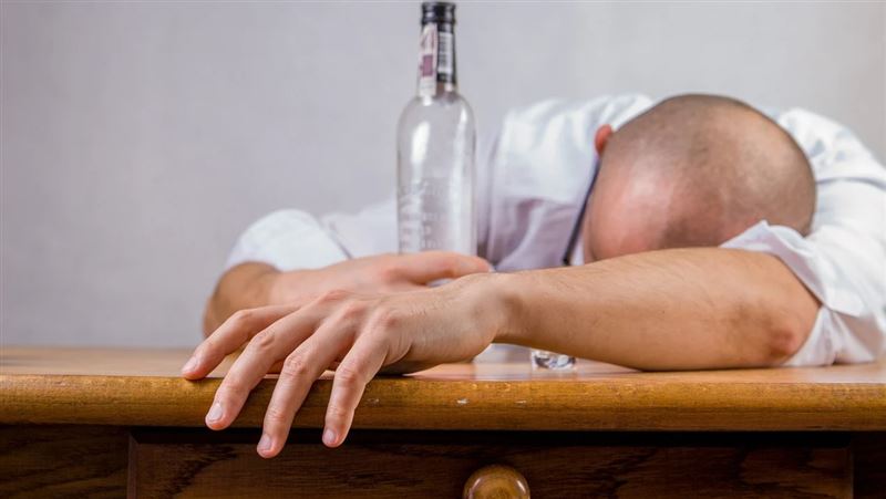 他每晚乾1瓶高粱　檢查嚇壞：擴散了