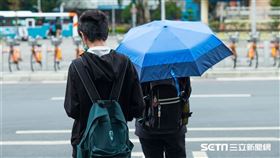 ▲注意東南方的天空，可預測會不會下雨。（圖／記者陳弋攝影）