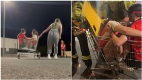 拍抖音「跳進手推車」！少女卡住慘求救　警消一看噗哧笑了（圖／翻攝自TikTok @dani.harmer）