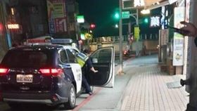 ▲民眾持偽造之慢性病連續處方箋至台北市某藥局要求調劑，欲詐領管制藥品，藥局察覺有異報警處理。（圖／健保署提供）