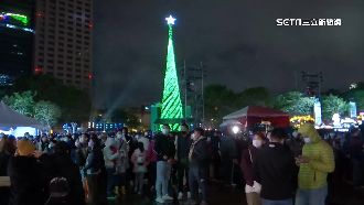 女足跡遍雙北　柯、侯跨年：該停就停