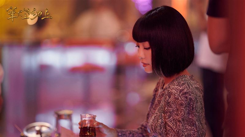 謝欣穎華燈造型撞臉他　網：難怪眼熟