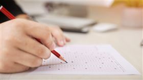 唸書,讀書,考試。PIXABAY