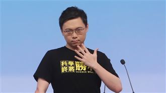 黃士修分析公投　綠委：死鴨子嘴硬