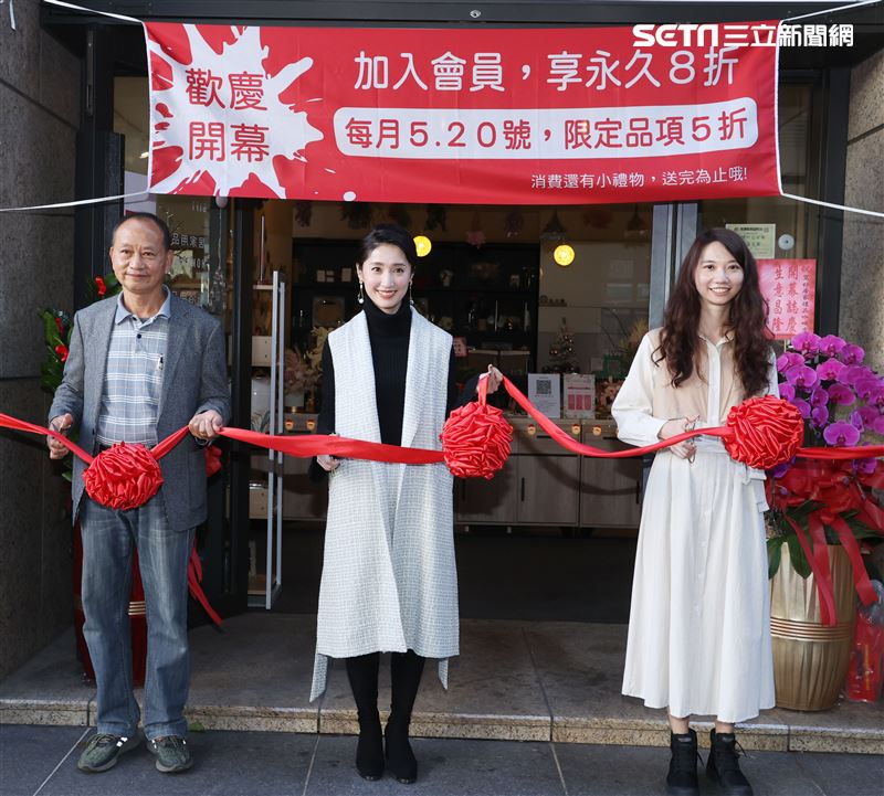 田中千繪出席窩好居家禮品複合式咖啡開幕，思念家鄉父母親但疫情打亂她的行程。（記者邱榮吉/攝影）