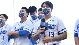  富邦悍將球迷會陳鴻文分享心情。（圖／富邦悍將提供）