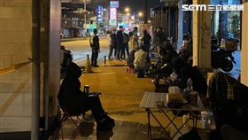 東都綠學排隊購屋。（圖／陸敬民提供）