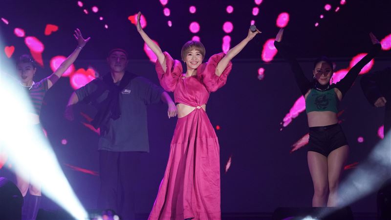 Lulu不忍了　喊話邱澤：回頭愛我