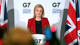 英國、中國國旗、英國新任外交部長Liz Truss,G7外長（伊麗莎白·特拉斯）／（圖／路透社／達志影像）