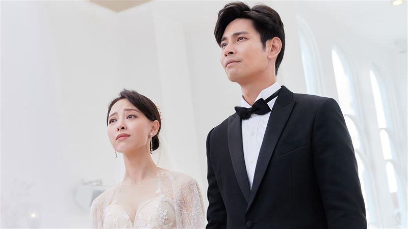 勇兔披透視白紗　嫁癌末丈夫場面催淚