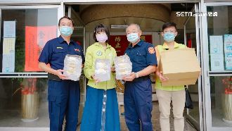 關心地方！鄭孟洳發放白米助弱勢家庭