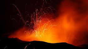 西班牙,拉帕馬島老峰火山,Cumbre Vieja（圖／路透社／達志影像）