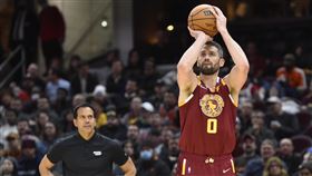 ▲「愛神」勒夫（Kevin Love）半場攻下23分，騎士擊敗熱火。（圖／路透社／達志影像）