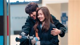 《機智醫生生活》張冬天、申鉉彬。（圖／Netflix提供）