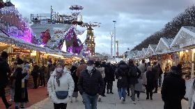 2021巴黎耶誕市集人潮絡繹不絕