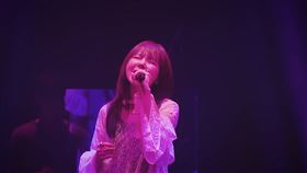 大咖女星隱婚1年！aiko演唱會自爆「我結婚了」全嚇壞。（圖／翻攝自aiko YouTube）