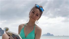 林韋君勤練瑜珈有著超辣好身材。（圖／翻攝自林韋君臉書）