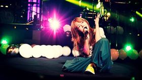 日本「戀愛教主」aiko無預警在演唱會宣布結婚。（圖／翻攝自aiko推特）