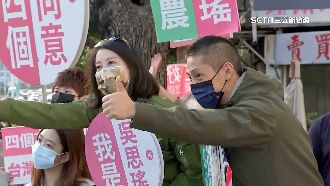 民進黨南北戰術串連　路口狂催公投票