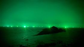 馬祖通過光害管制自治條例中國漁船捕撈與季節性捕魚燈光害，影響馬祖各島觀星品質，在「連江縣光害管制自治條例」通過後，將是地區須努力方向。（東莒居民提供）中央社記者邱筠馬祖傳真  110年12月15日