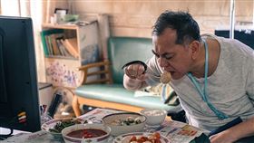 《淪落人》黃秋生、姬素·孔尚治。（圖／佳映娛樂提供）