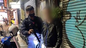萬華分局查獲一把武士刀 翻攝