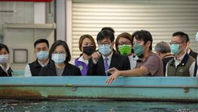 ▲蔡英文高雄視察一接「沒有海鮮鍋」。（圖／蔡英文臉書）