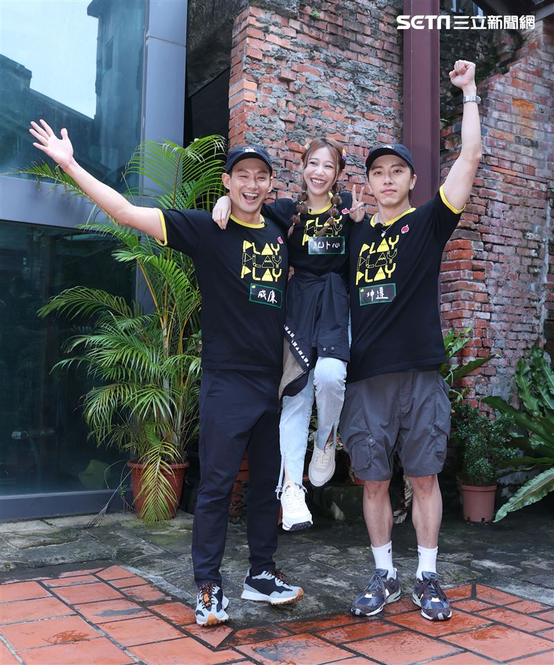 吳宗憲 KID、坤達、小刀、威廉、何美、紀卜心邀請台北市是黃珊珊副市長參加出席「綜藝玩很大」全新企劃。（記者邱榮吉/攝影）