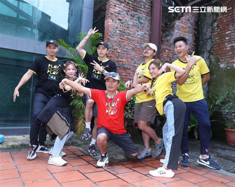 吳宗憲 KID、坤達、小刀、威廉、何美、紀卜心邀請台北市是黃珊珊副市長參加出席「綜藝玩很大」全新企劃。（記者邱榮吉/攝影）