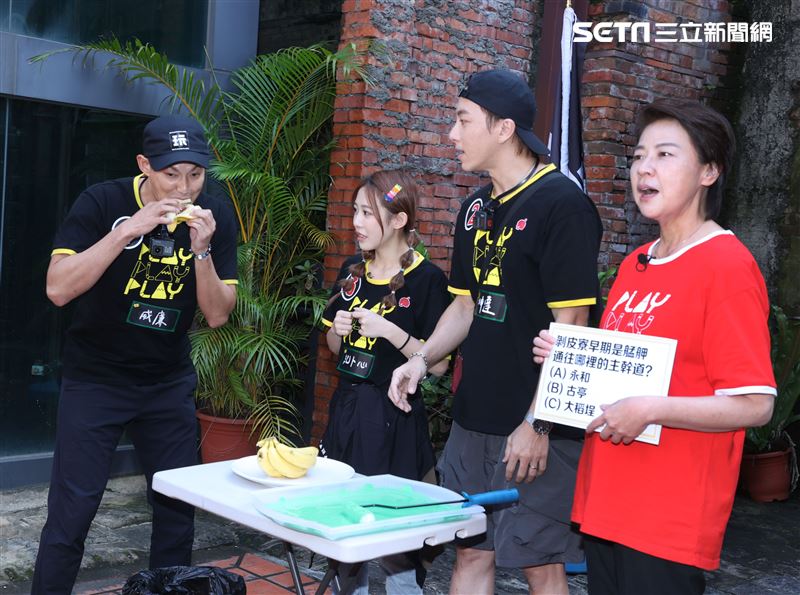 吳宗憲 KID、坤達、小刀、威廉、何美、紀卜心邀請台北市是黃珊珊副市長參加出席「綜藝玩很大」全新企劃。（記者邱榮吉/攝影）