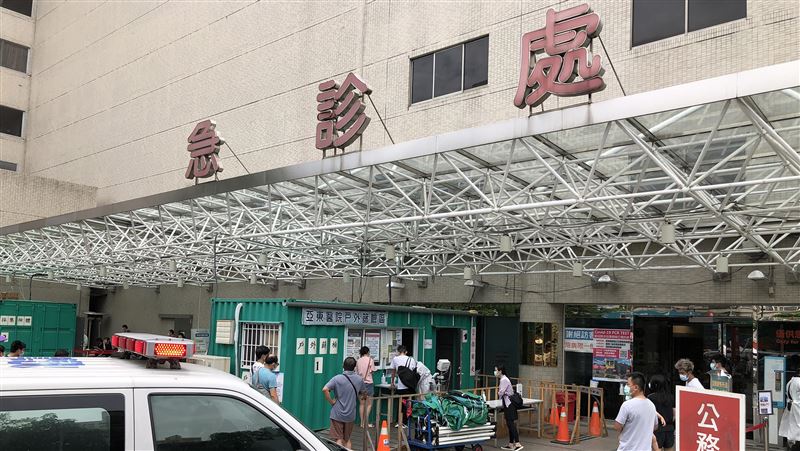 亞東醫院2暴力事件！他被當眾甩耳光