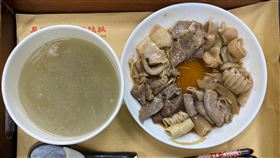 豬內臟全餐（翻攝自林為洲臉書）