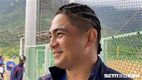 陳琥休季期間嘗試雷鬼頭造型。（圖／記者王怡翔攝影）